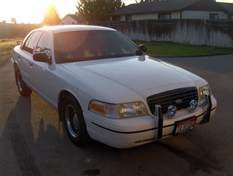 1999 Ford Crown Victoria photo