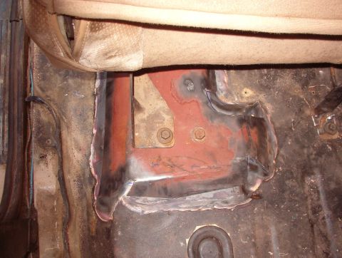 1983 Ford Bronco - This end is a little worse than the front, but I'm tired of fighting it.
