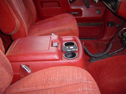 1989 Ford Bronco - Closer look at the console