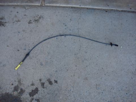 1983 Ford Bronco - i cleaned the EFI throddle cable. it is ready for the install.