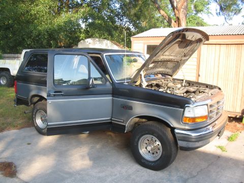1992 Ford Bronco photo