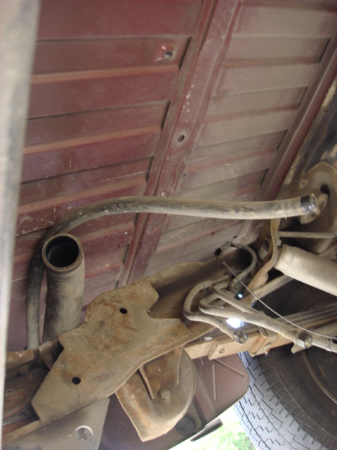 1983 Ford Bronco - Here is a shot of the fuel main line, return and evap line and the pump electrical and fuel level power connector.