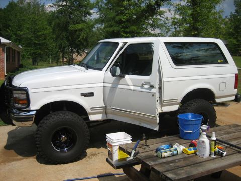 1996 Ford Bronco - clean