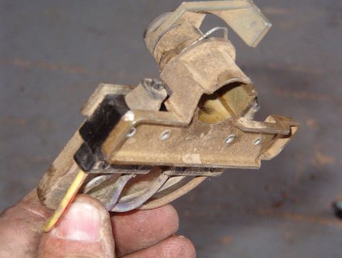 1983 Ford Bronco - Tailgate Window Switch The switch is actually 2 SPDT microswitches which aren't designed to be separated from the harness. They're riveted…