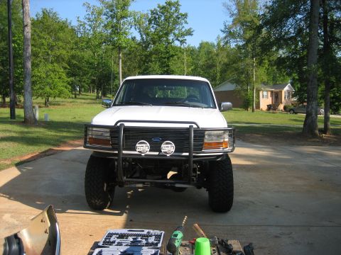 1996 Ford Bronco - I think I'm going to try no bumper for awhile.. Its easy enough to put back on if I change my mind. But in the mean time I think it looks k…