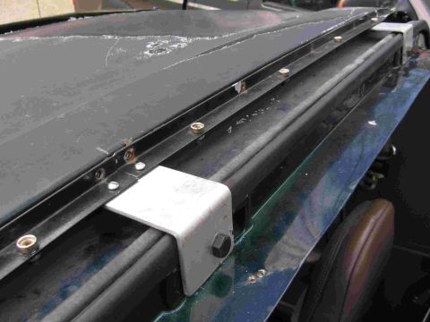 1993 Ford Bronco - Here is the center cab mount fabricated from 3" wide aluminum. Key is making the bracket just a little bit long front to back so that it pu…