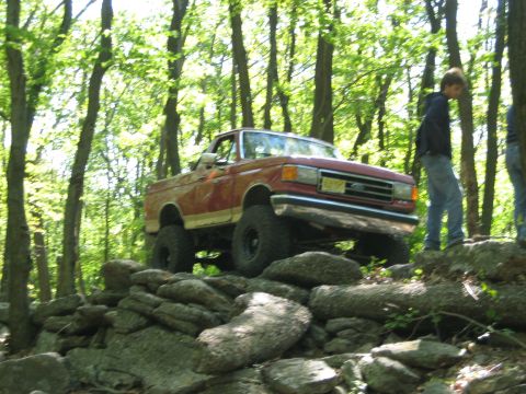 1990 Ford Bronco - This 1990 Ford Bronco navigates a challenging rocky trail.