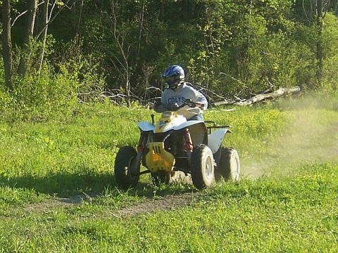 2001 Polaris TRAIL BLAZER - I got NO air on that jump.....