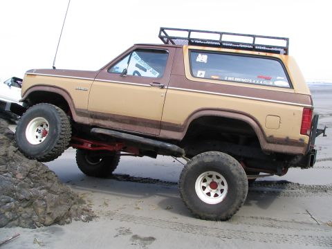 1983 Ford Bronco - 1st run after lift