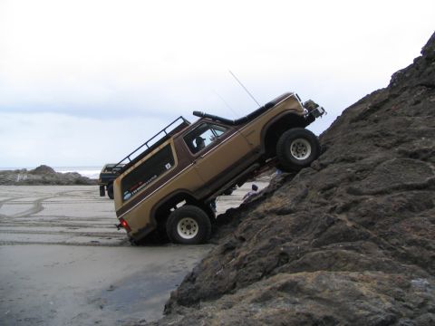 1983 Ford Bronco - A front locker would be nice