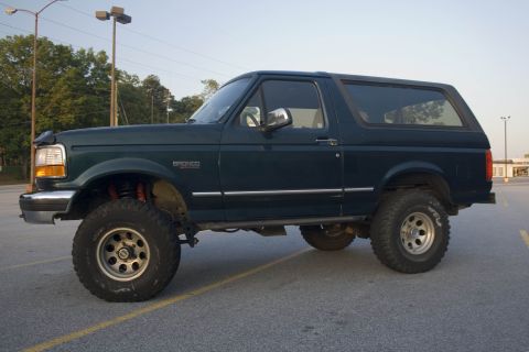 1995 Ford Bronco - Driver side profile