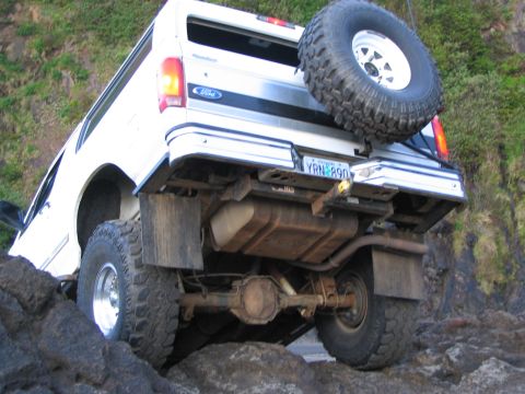 1983 Ford Bronco - Going down
