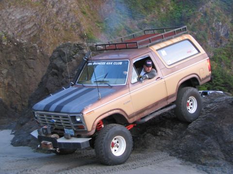 1983 Ford Bronco - going down
