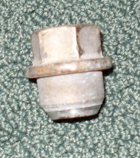 1999 Ford Crown Victoria - Collar Type Lug Nut