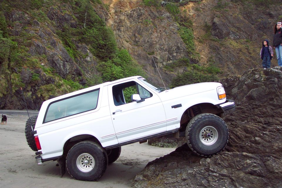 Alvey posing on the rocks. 
(5/19/2007)