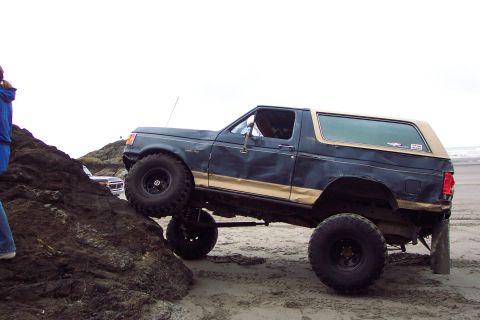 1996 Ford Bronco - Mike posing on the rocks. (5/19/2007)