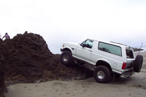 1996 Ford Bronco - Alvey posing on the rocks. (5/19/2007)