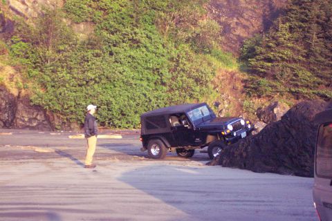 1996 Ford Bronco - Steve posing on the rocks (5/19/2007)