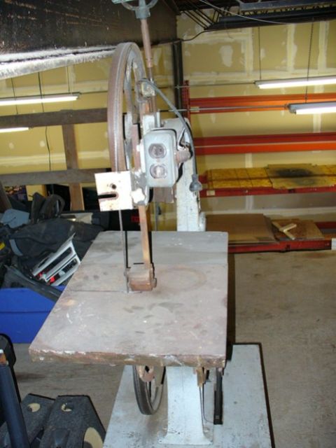 1990 Ford Bronco - This is a photo of a bandsaw, not a 1990 Ford Bronco.