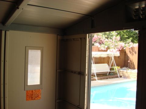 1983 Ford Bronco - this is the other side window.