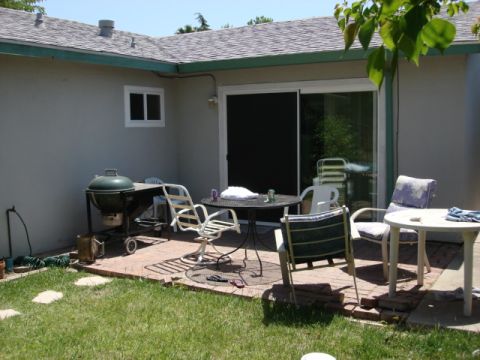 1983 Ford Bronco - here is the last view of the rear lawn area in the back yard.