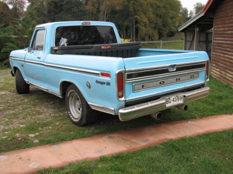 1975 Ford F-100 - She still needs a job paint, but at least got a pretty good looking truck