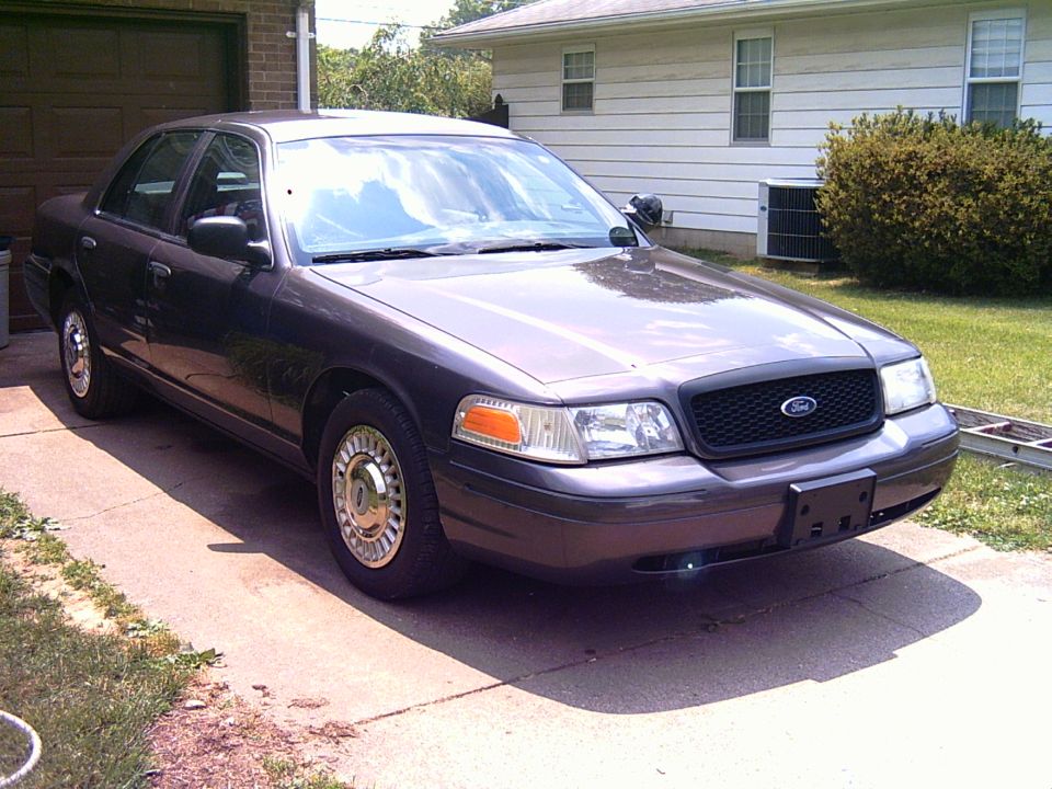 2002 Ford Crown Victoria “Graycie”