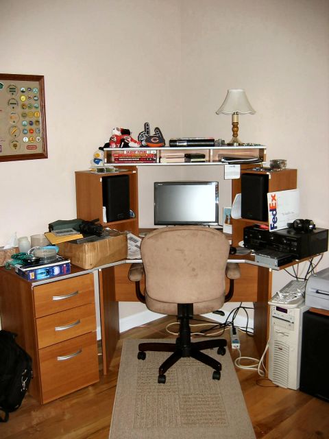 1985 Ford Crown Victoria LTD - Office - Adam's mess.