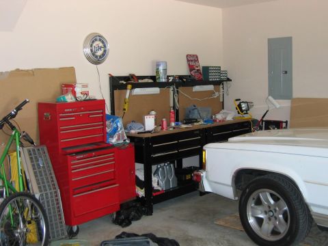 1985 Ford Crown Victoria LTD - Garage - new work benches