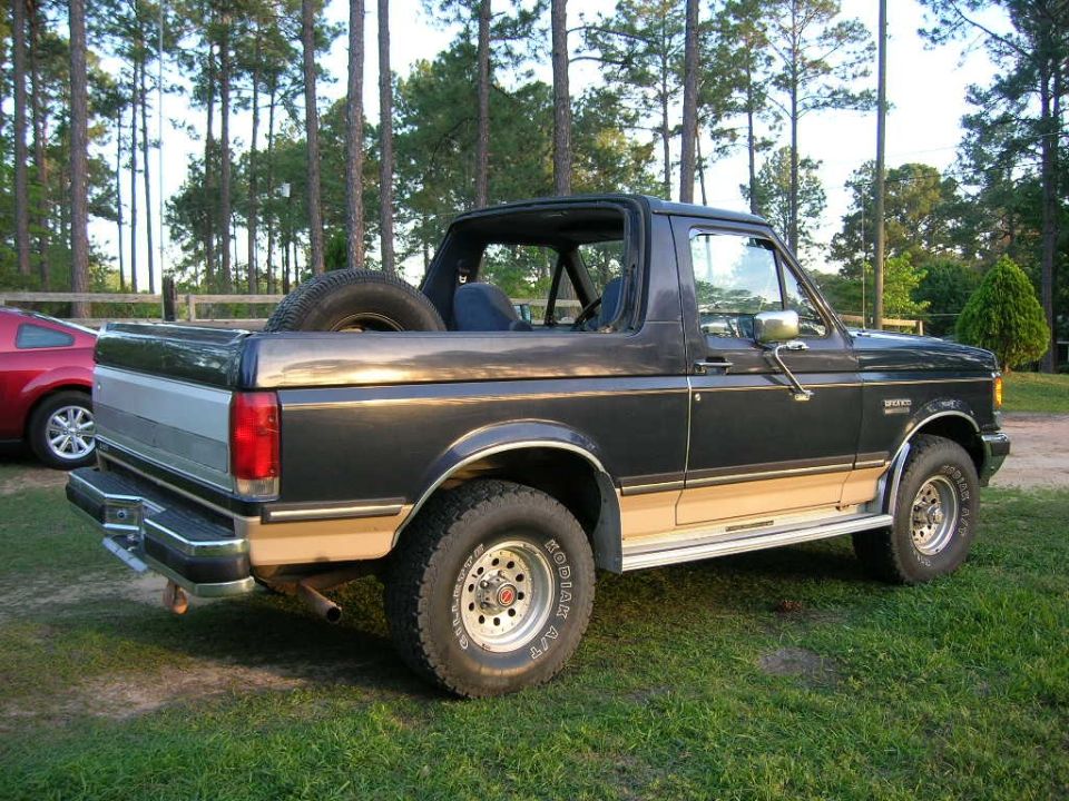 1989 Ford Bronco “ole blu”