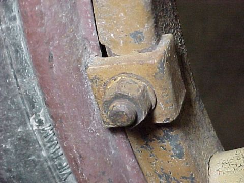 1913 Ford Model T - Firestone rim showing lug locked into the machined groove.