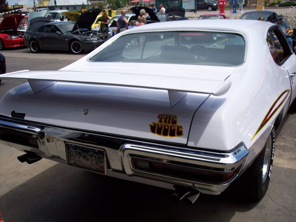 1970 Pontiac GTO Judge rear with "The Judge" emblem and license plate 822 EWE