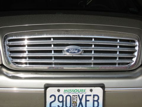 2001 Ford Crown Victoria photo