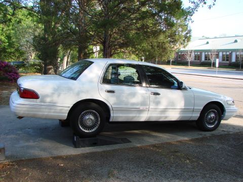 1997 Mercury Grand Marquis - Rear end. Getting ready to work