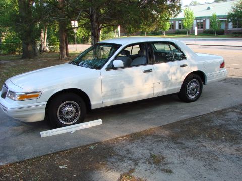 1997 Mercury Grand Marquis - Moulding off