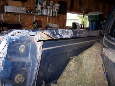 1986 Ford Bronco - Rail seam