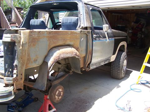 1986 Ford Bronco - Passenger rear done