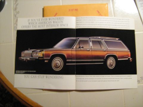 1988 Mercury Grand Marquis - Sales Brochure 3rd page