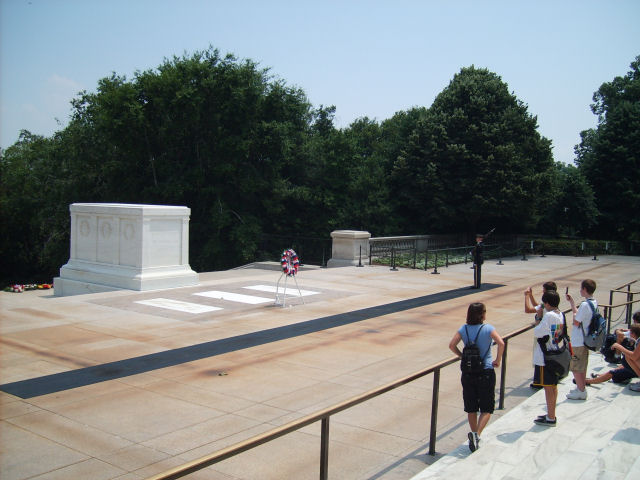 Tomb of the Unknown Soldier with a guard and visitors