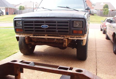 1983 Ford Bronco - Since it's just bolted on using only the factory frame holes, it's easy for me to remove & install by myself.