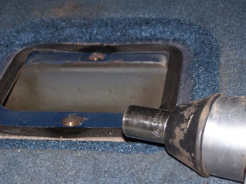 1986 Ford Bronco - Clean carpet
