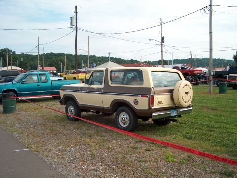 1978 Ford Bronco - Border Patrol's 15,000 mile 1979 Bronco.