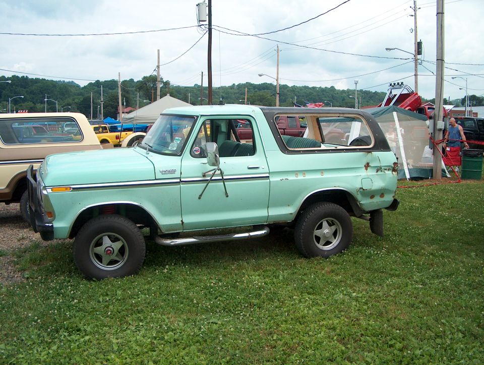Border Patrol's other Bronco.