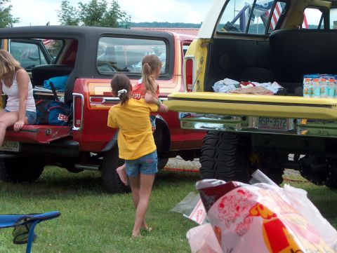 1978 Ford Bronco - Getting a lift.