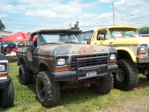 1978 Ford Bronco - Nice "Army" Bronco.Not sure who owns it.