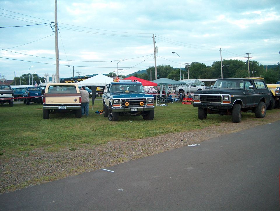 Border Patrol,Ken and FenianBronco ready to head out.