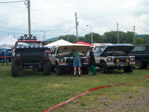 1978 Ford Bronco - FordNut still working on his Bronco next to Term's.