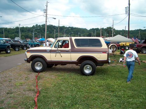 1978 Ford Bronco - Hartbeat making sure he doesn't run over Ken.