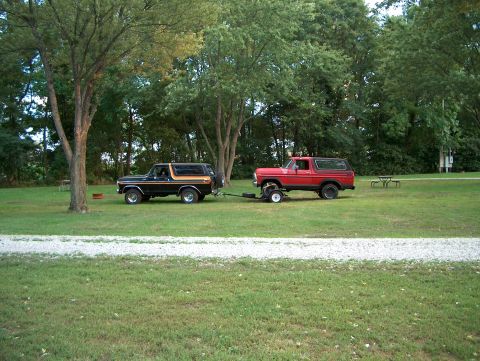 1978 Ford Bronco - I was the last to leave the campground.My 1978 Custom towing my 1978 XLT.