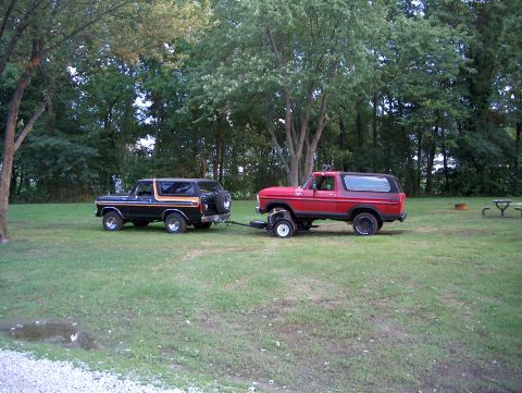 1978 Ford Bronco - I was the last to leave the campground.My 1978 Custom towing my 1978 XLT.
